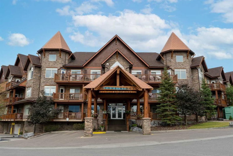 30 Lincoln Park #224, Canmore, Alberta