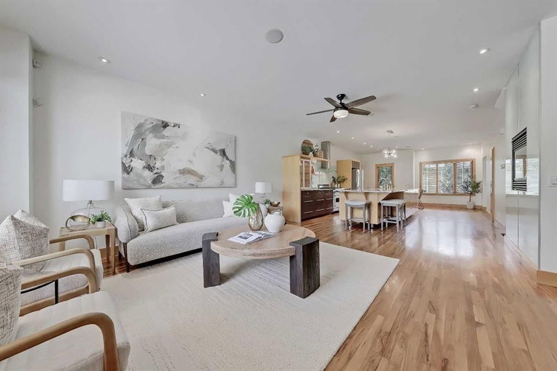 17 Somme Boulevard SW, Garrison Woods — interior photo