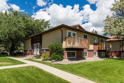 13 - 5 Acadia Road W