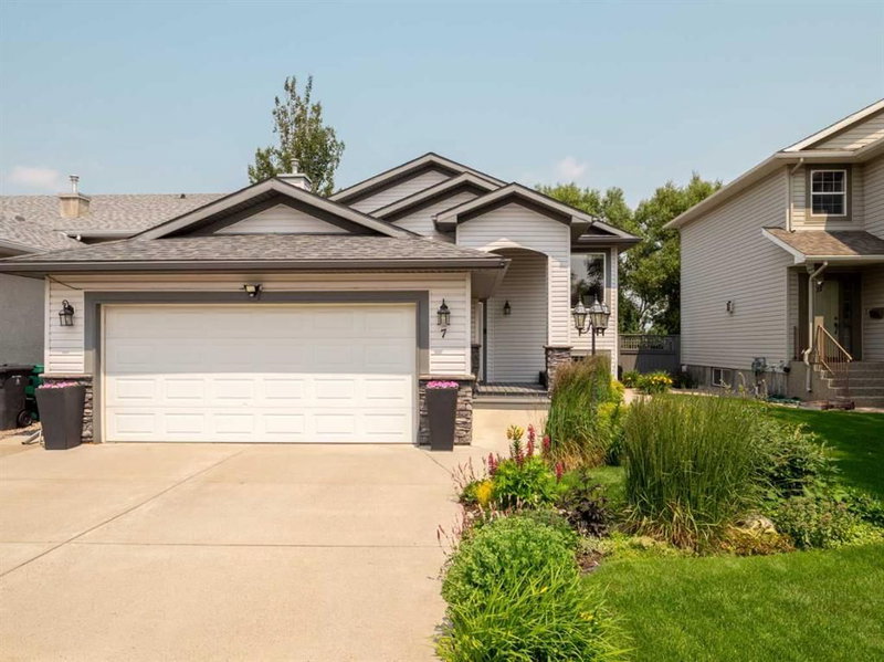7 Kodiak Boulevard N