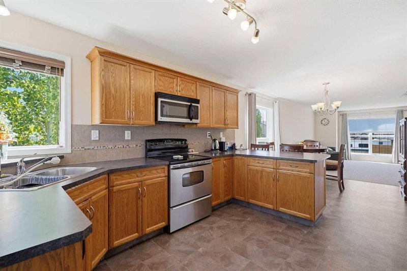 48 Vanson Close