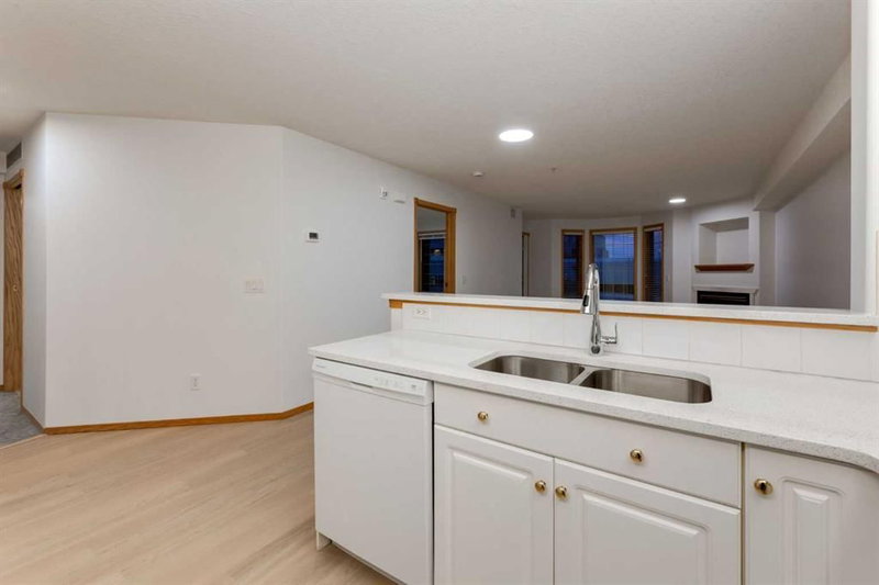244, 8535 Bonaventure Drive SE, Acadia — interior photo 6
