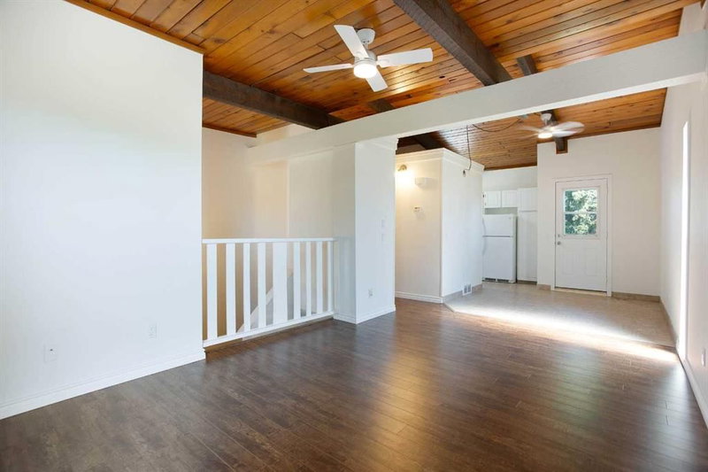 Row/Townhouse at 2634 Oakmoor Drive SW, Oakridge — listing photo