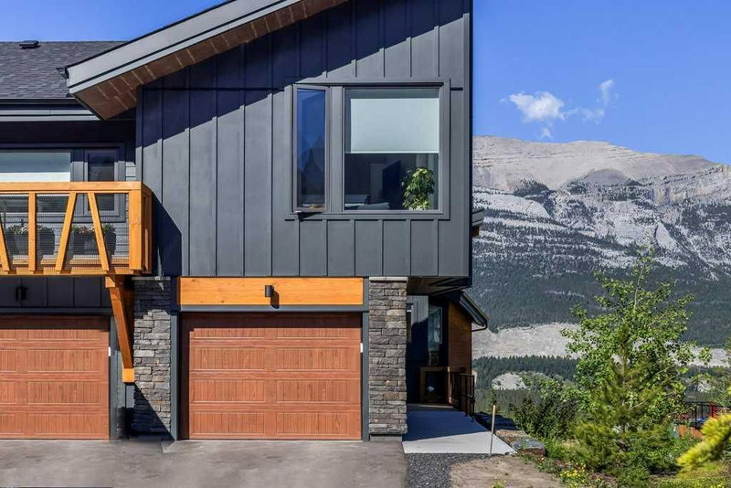 202M - 209 Stewart Creek Rise