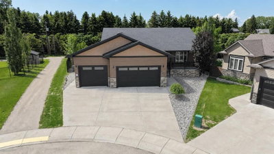 24 Vermont Close