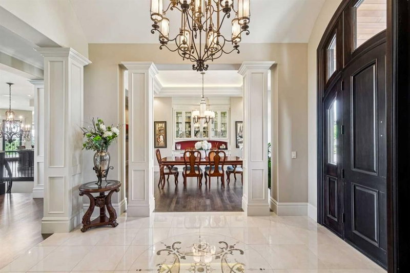39 Red Willow Crescent W