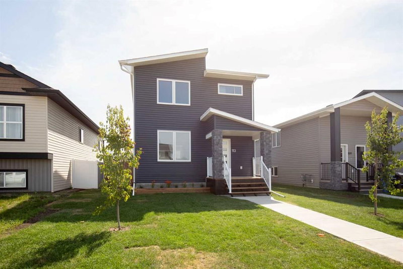 113 Aztec Crescent