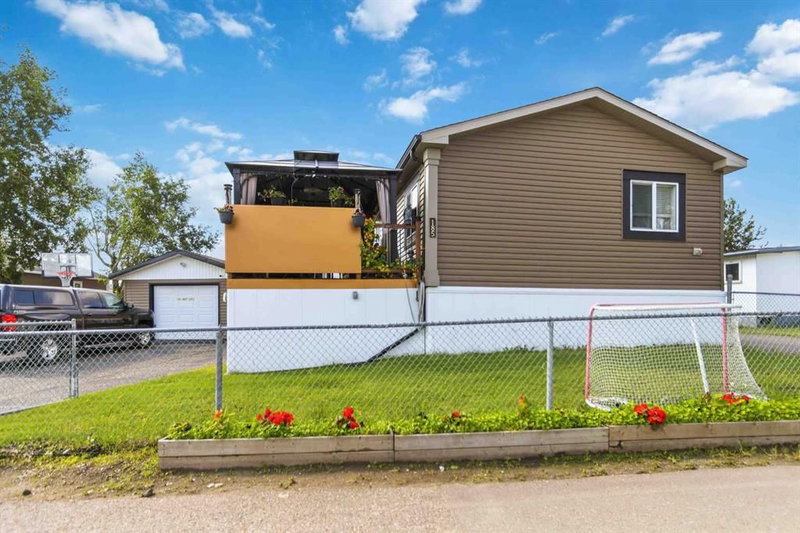 185 Grey Crescent