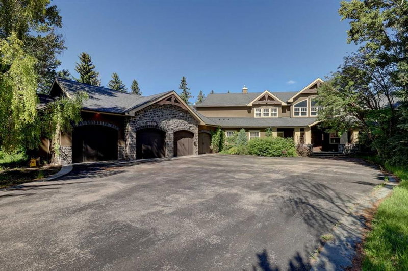 16 Pinehurst Drive, Rural Foothills County, Alberta