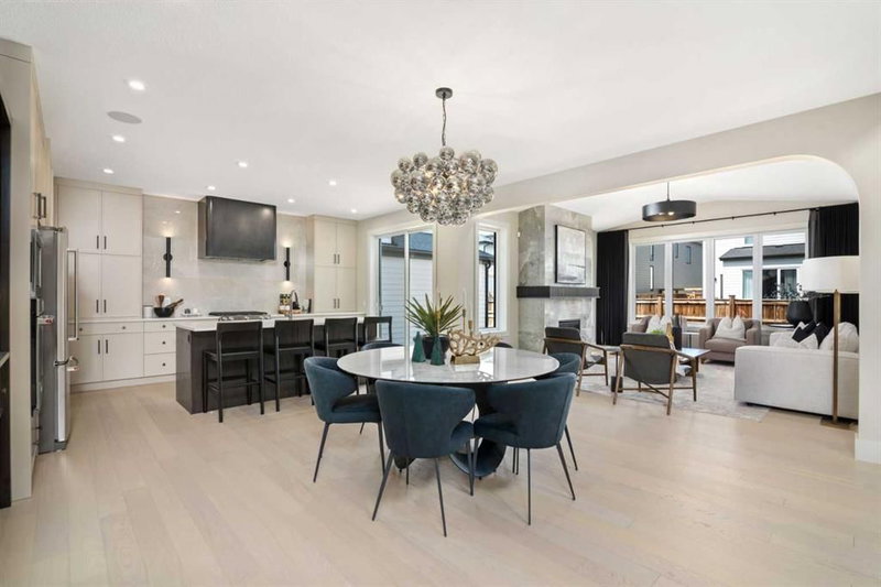 364 Greenwich Drive NW, Greenwood/Greenbriar — interior photo 5