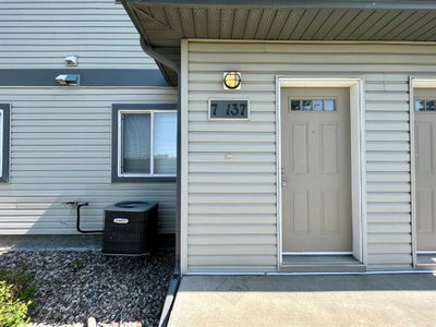 7 - 137 Silkstone Road W