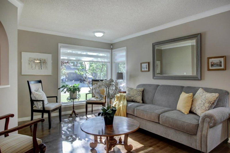 311 Douglasbank Green SE, Douglasdale/Glen — interior photo