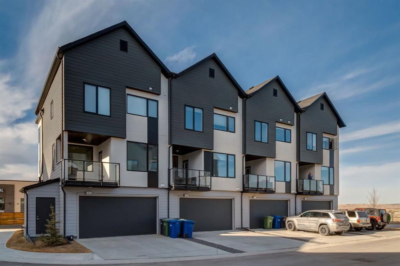 107 Sweet Clover Link, Rural Rocky View County, Alberta