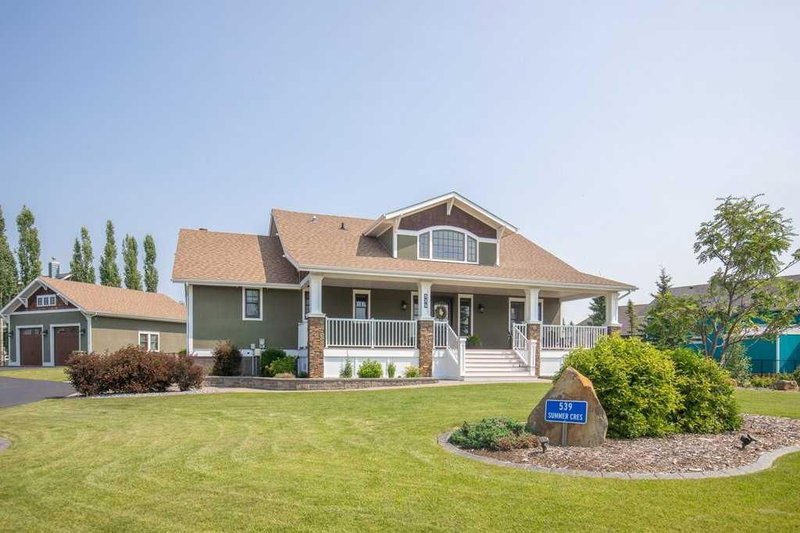 539 Summer Crescent