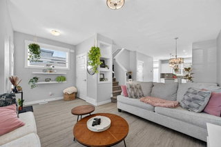 29 Skyview Parade NE