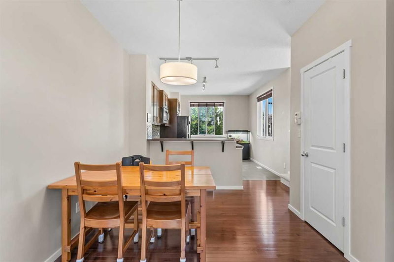 58 Evansview Road NW, Evanston — interior photo 6