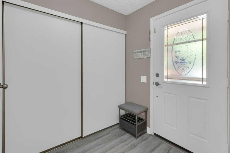 20 Midpark Gardens SE, Midnapore — photo 3