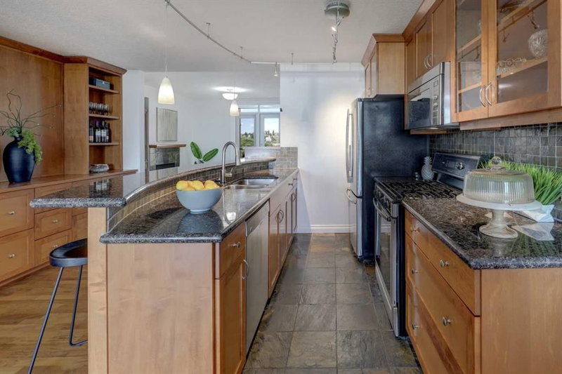 511, 950 Centre Avenue NE, Bridgeland/Riverside — interior photo 6