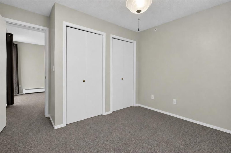 419, 1717 60 Street SE, Red Carpet — interior photo 5