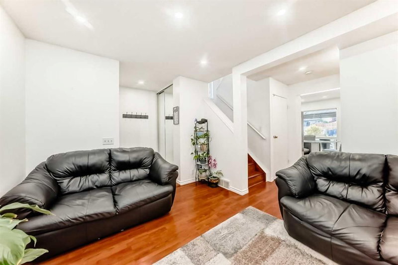 79 Hidden Crescent NW, Hidden Valley — interior photo 6