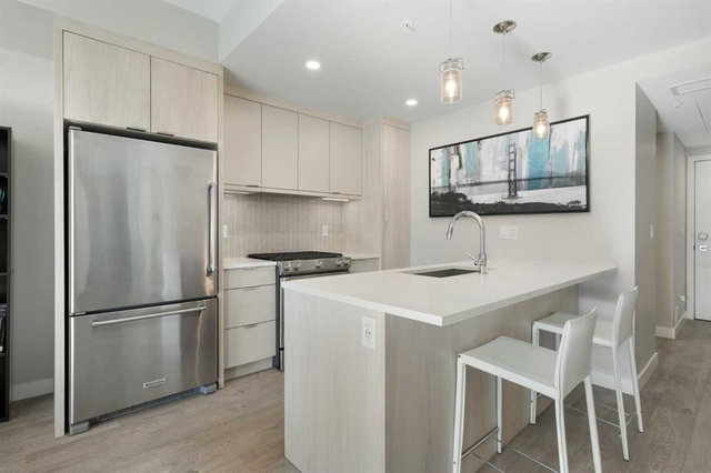 202 - 3375 15 Street SW