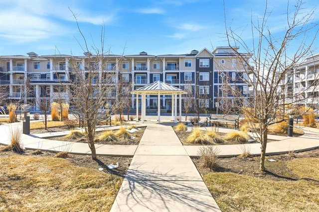 220 - 400 Auburn Meadows Common SE