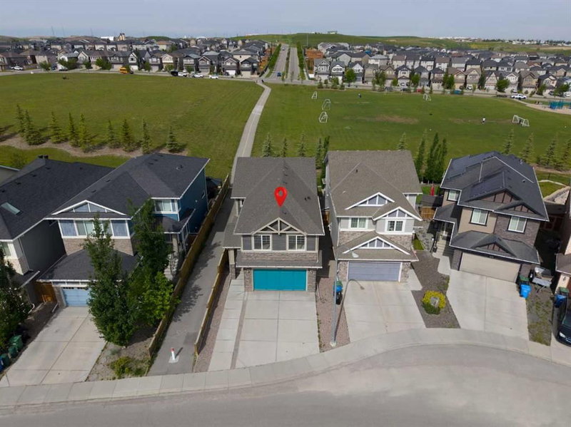 284 Nolancrest Heights NW