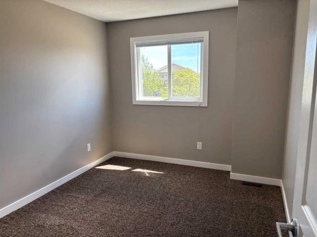 6 - 205 Silkstone Road W