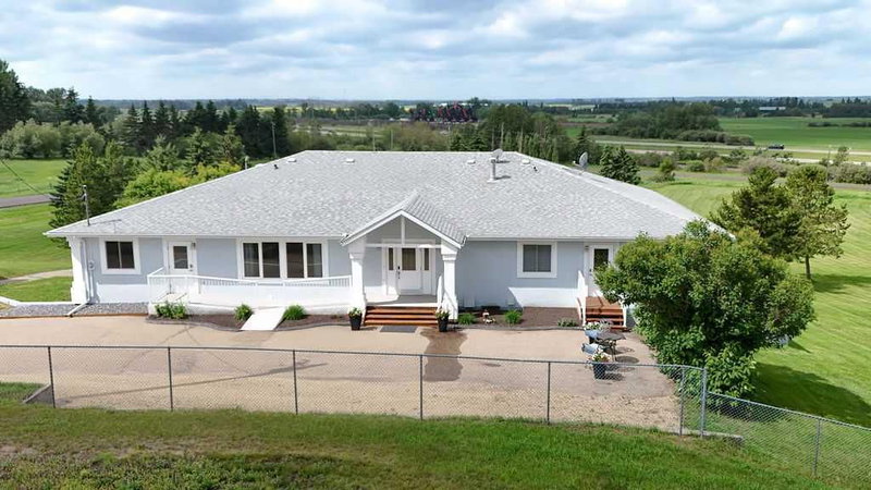 4 - 41207 Range Road 263