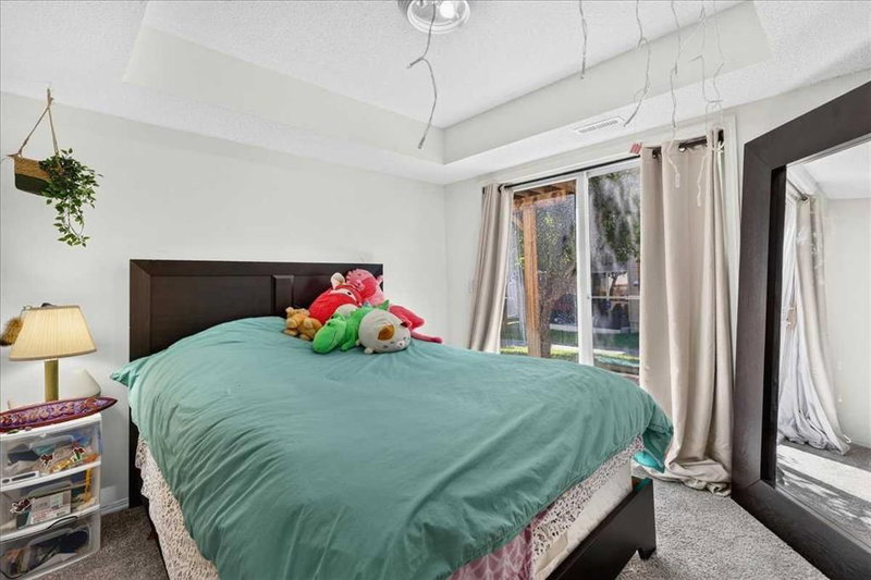 137 Bridlewood Lane SW, Bridlewood — interior photo