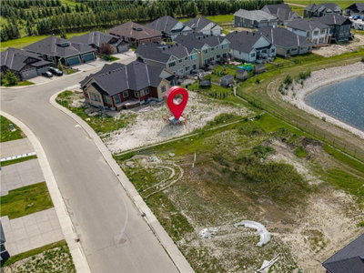 392 Muirfield Crescent