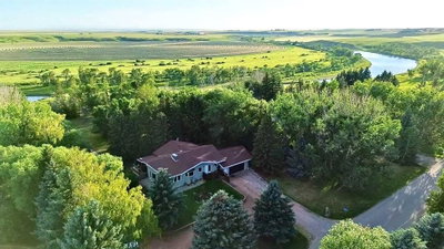 207 Moon River Drive