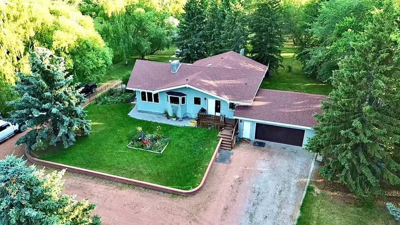 207 Moon River Drive