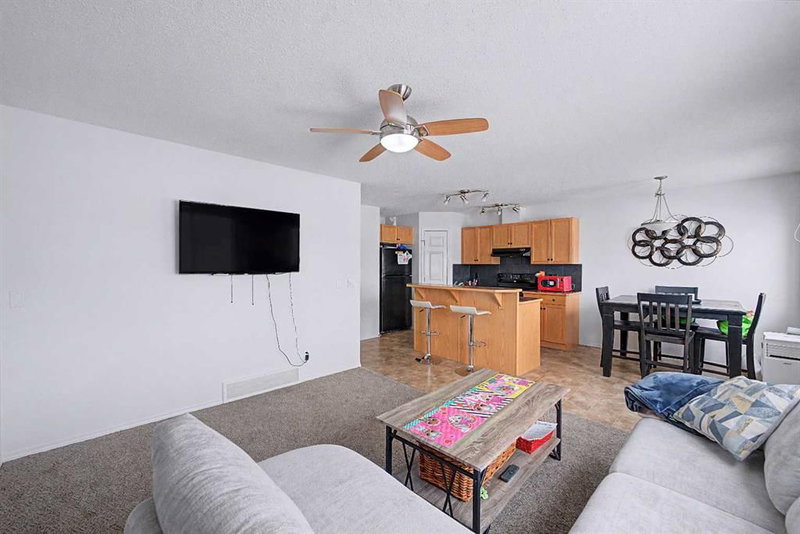 102 - 800 Yankee Valley Boulevard SE