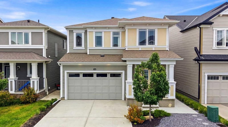 733 Windrow Manor SW, Airdrie, Alberta