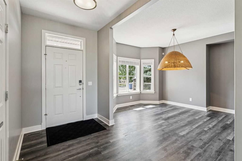 39 Ravine Drive