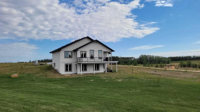 121 - 2310 Township Road 370