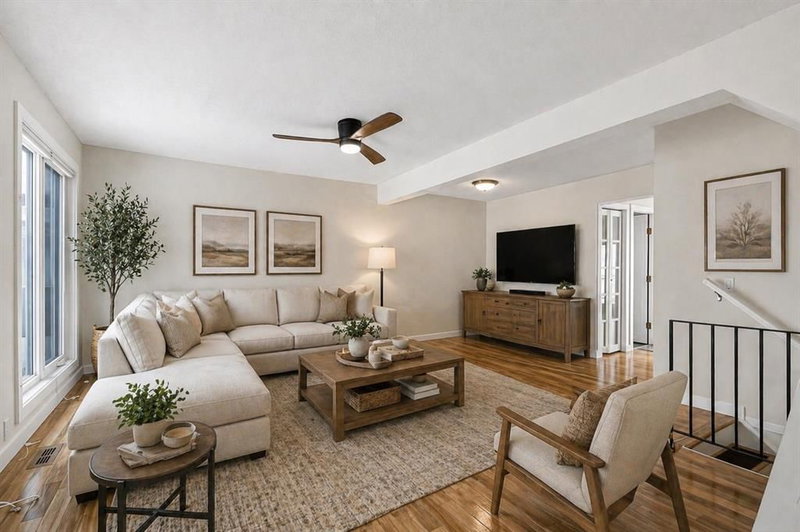 360 Point Mckay Gardens NW, Point McKay — interior photo 5