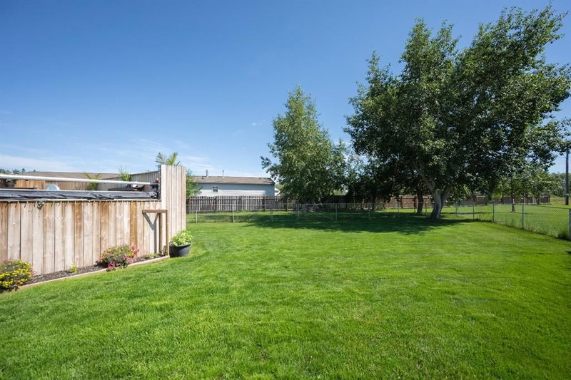 240 Grandview Crescent