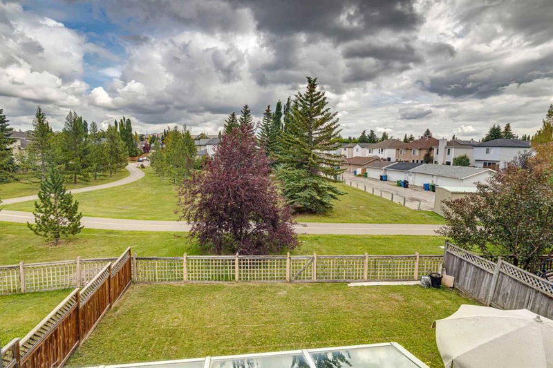 23 Sierra Nevada Close SW, Calgary, Alberta