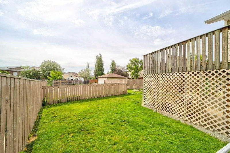 187 Cowichan Court W