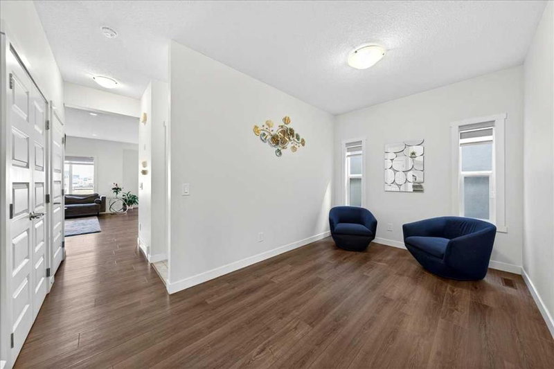 44 Saddlestone Way NE, Saddle Ridge — interior photo