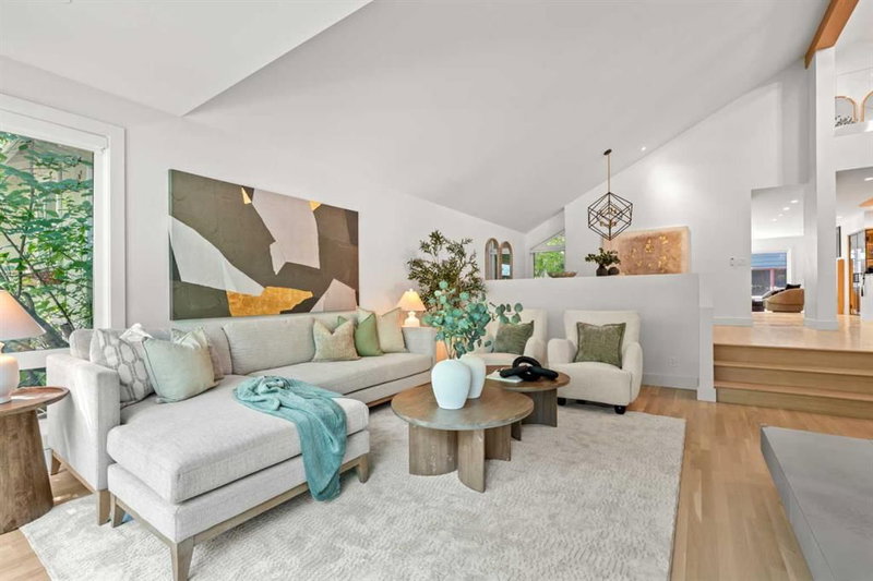 3041 1 Street SW, Roxboro — interior photo 5