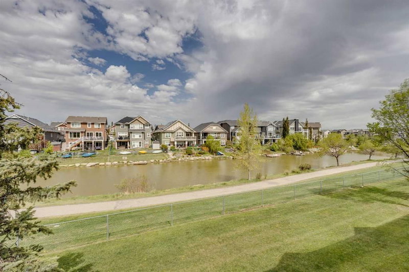 212 Bayside Point SW, Airdrie, Alberta