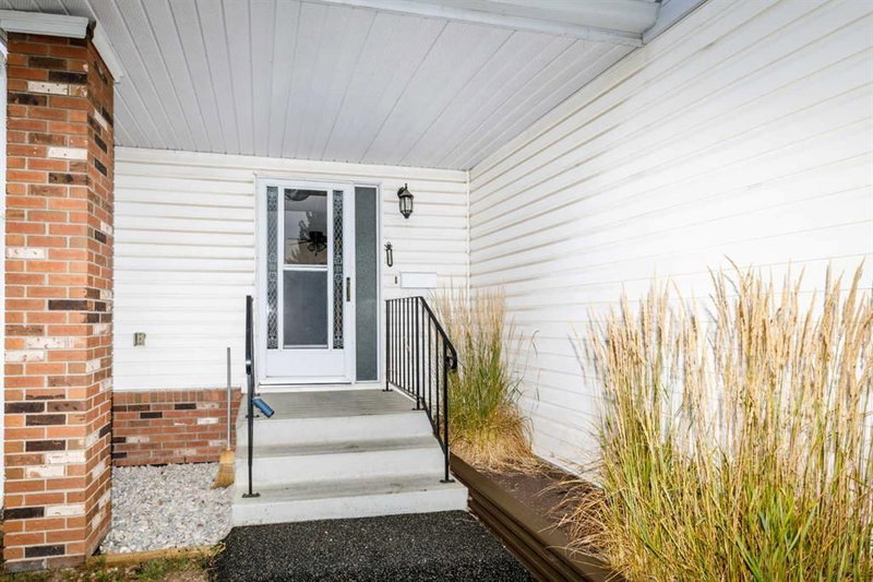38 - 2821 Botterill Crescent