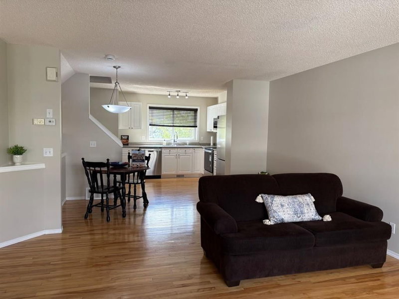 155 Tuscany Springs Gardens NW, Tuscany — interior photo 6