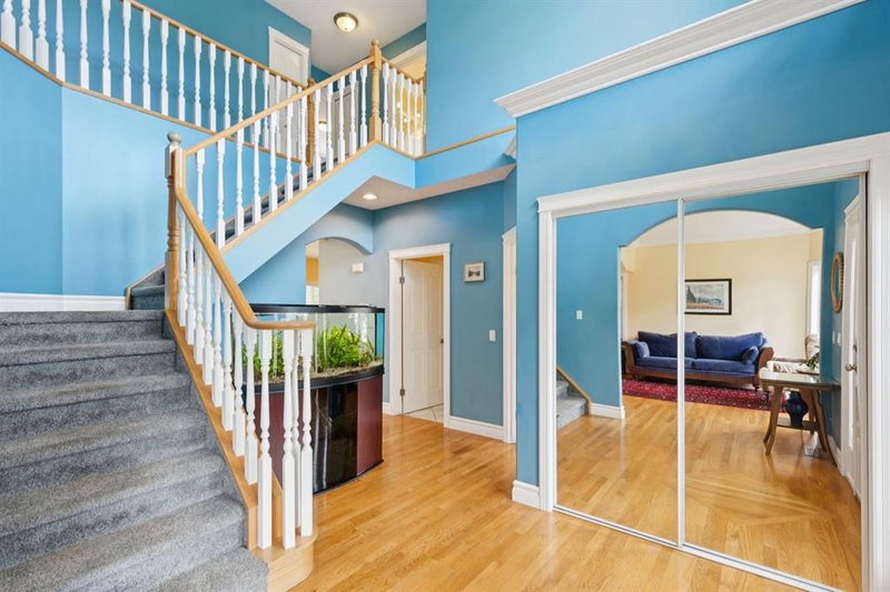 739 24 Avenue NW, Mount Pleasant — interior photo 7