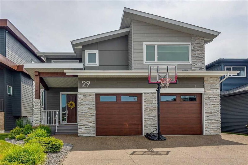 29 Longmire Close