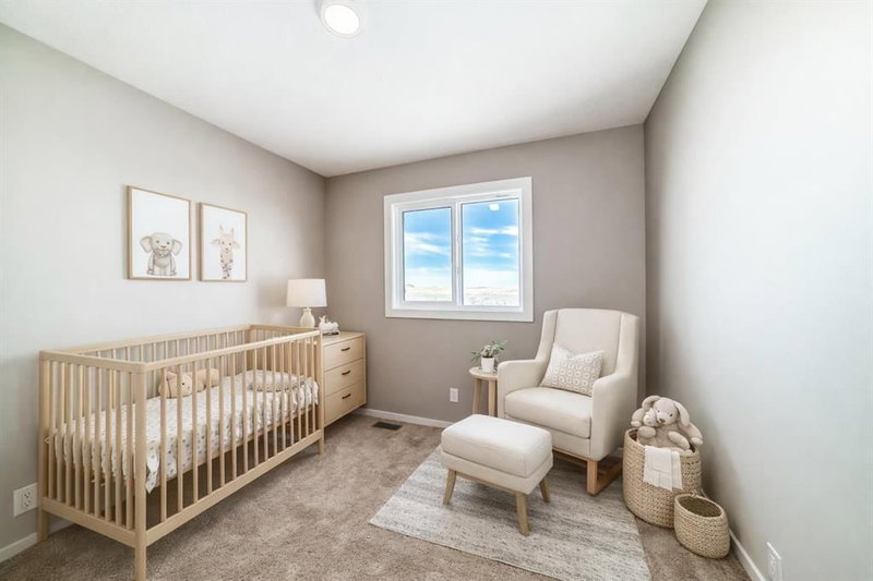 7 Blue Heron Parade SE, Rangeview — interior photo