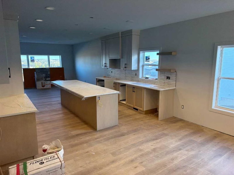 11 Vincent Gate